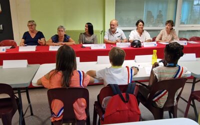 Le nouveau conseil municipal des enfants et des jeunes (CMJ) de Bagnols s’est réuni pour la première fois en séance plénière