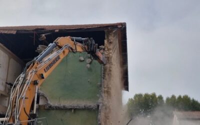 Bagnols : début des travaux de démolition de l’ancienne cave coopérative