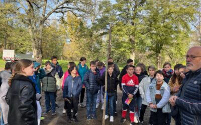 BAGNOLS-SUR-CEZE : Des jeunes élèves de CM2 ont planté des arbres