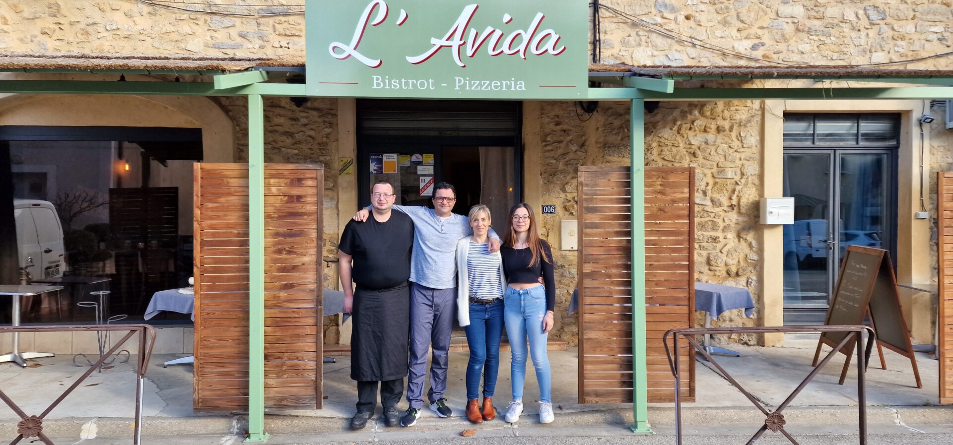 L’Avida a ouvert ses portes en décembre dernier, il est possible de déguster des plats “aux accents méditerranéens et italiens”