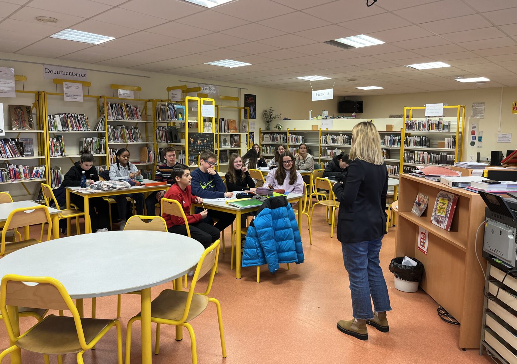 TV SUD Magazine à la rencontre des élèves du collège Saint-Jean à Bagnols