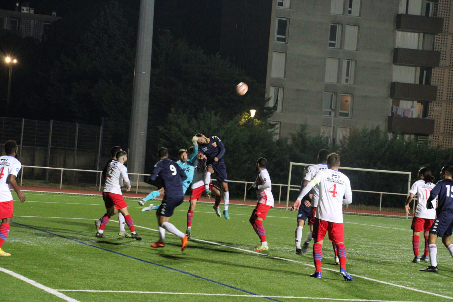 Pas de miracle et erreur d’arbitrage rarissime entre le FCBP et Béziers