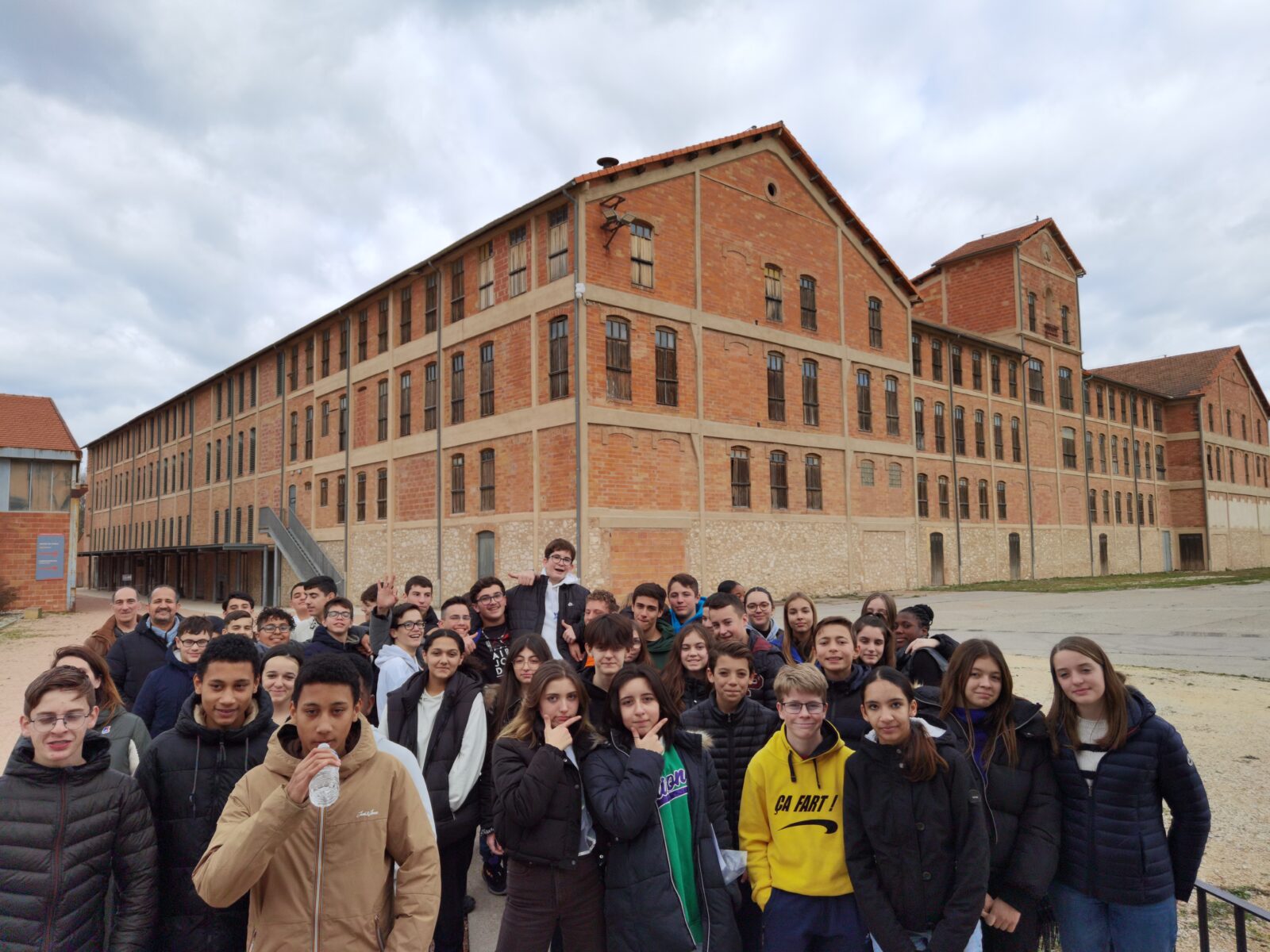 Bagnols/Cèze : les élèves de 3e du collège Saint Jean au Camp des Milles