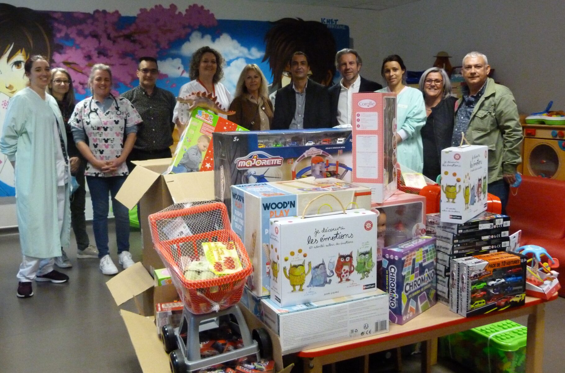 Bagnols-sur-Cèze : Grisbi offre des jouets à l’association du personnel de Pédiatrie de l’hôpital