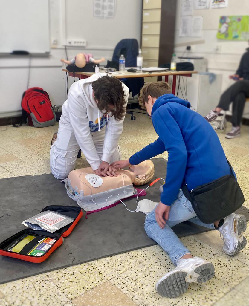 Formations aux premiers secours au lycée Ste-Marie