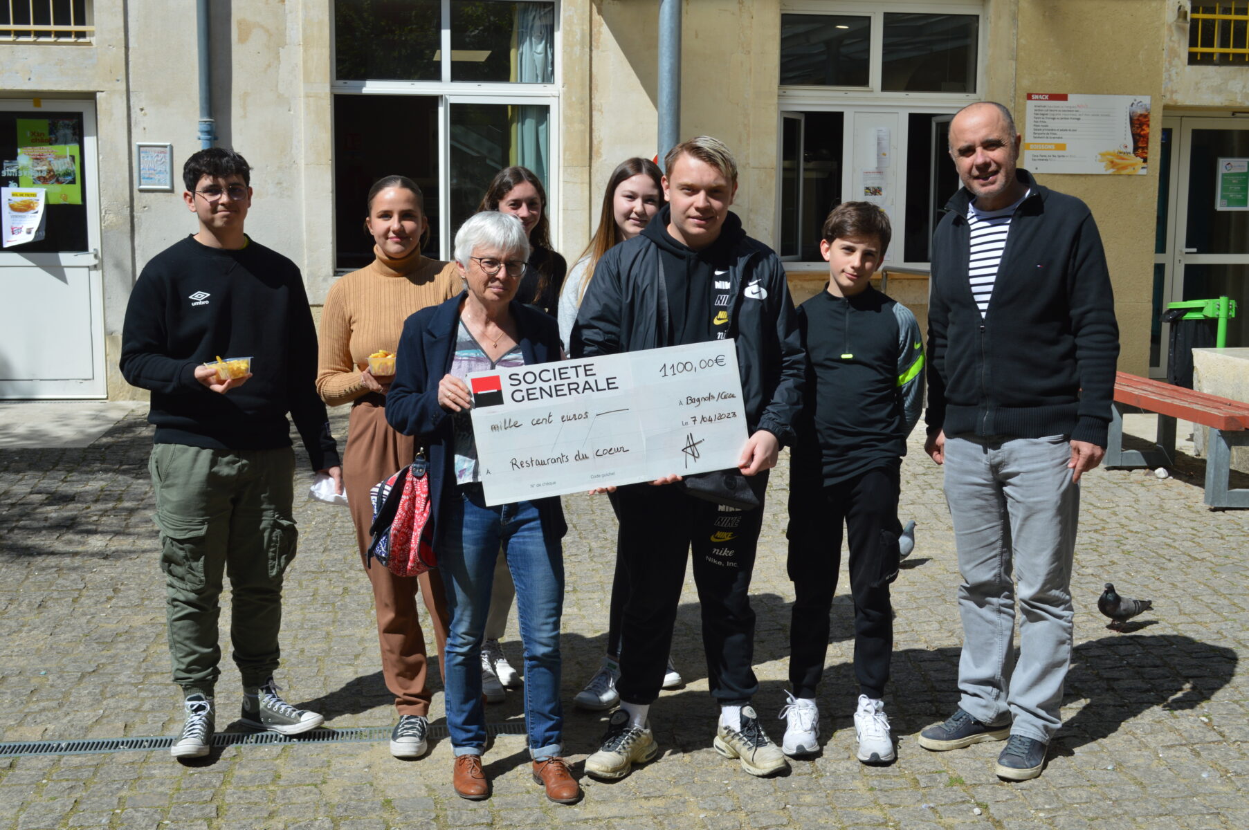 Bagnols : 1100 € récoltés au profit des Restos du Cœur par le Lycée Sainte Marie