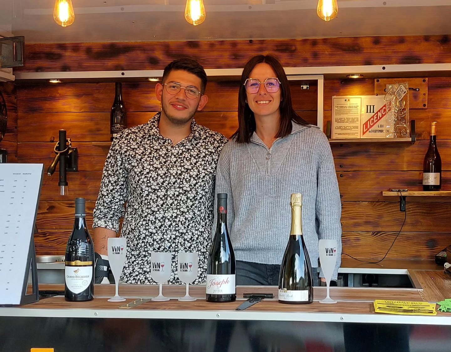 Morgane et Lukas ont créé le bar à vin ambulant le “Vin à L’heure”