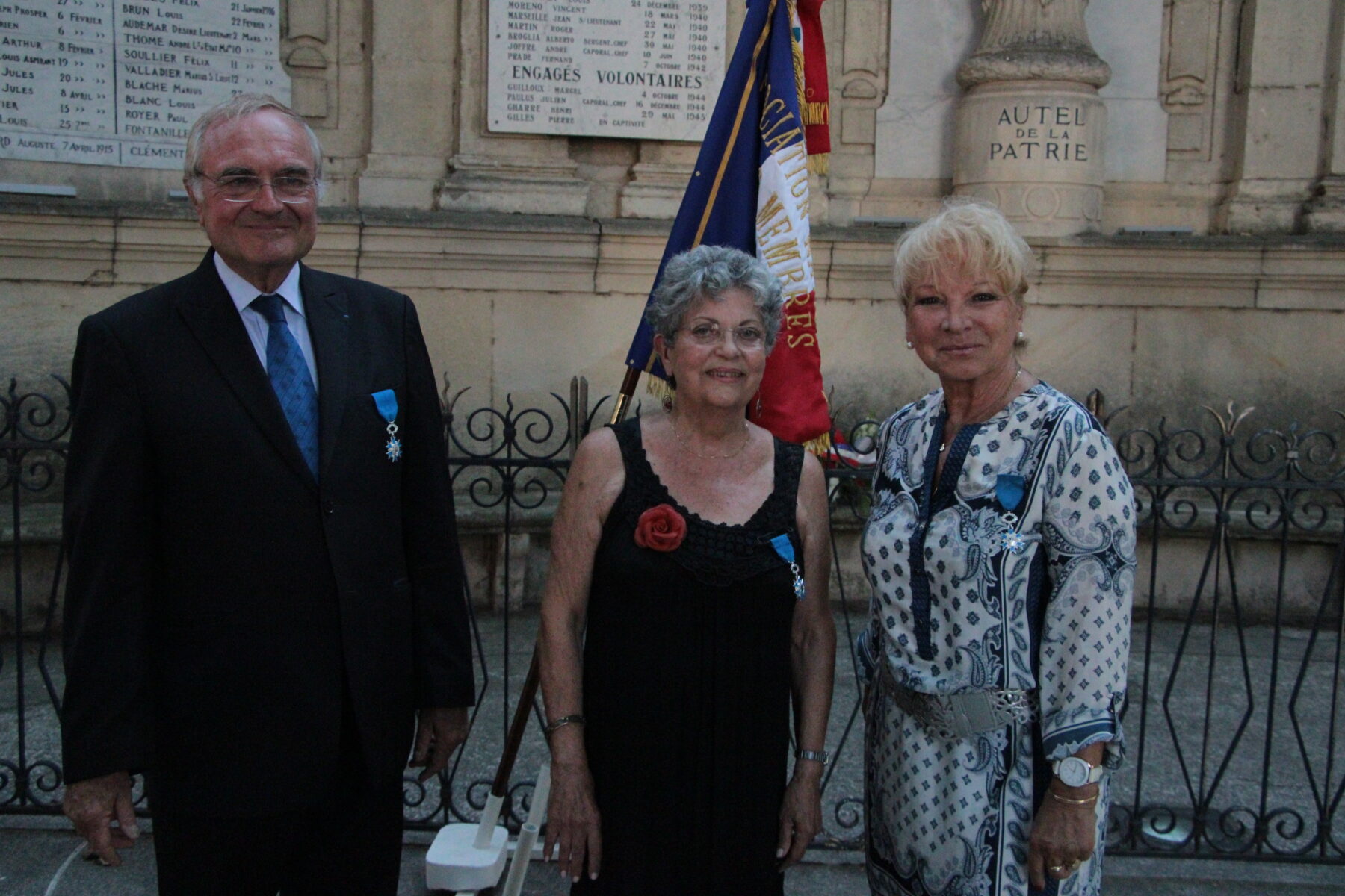 Bagnols-Sur-Cèze : Laurette Bastaroli reçoit l’Ordre National du Mérite au titre de son investissement pour la réouverture de la ligne de train sur la rive droite du Rhône
