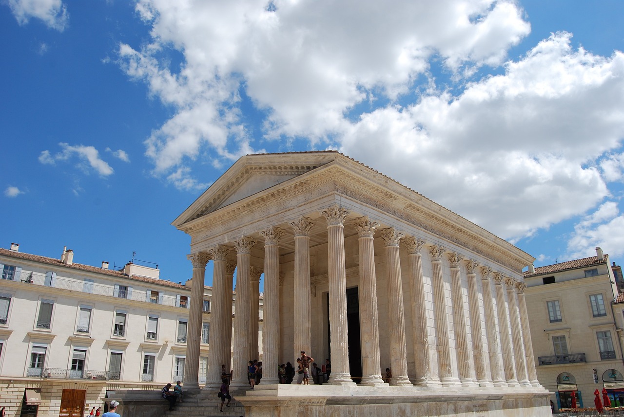 Carole Delga : « La Maison Carrée de Nîmes est une splendeur unique au monde, désormais universellement reconnue par l’UNESCO »