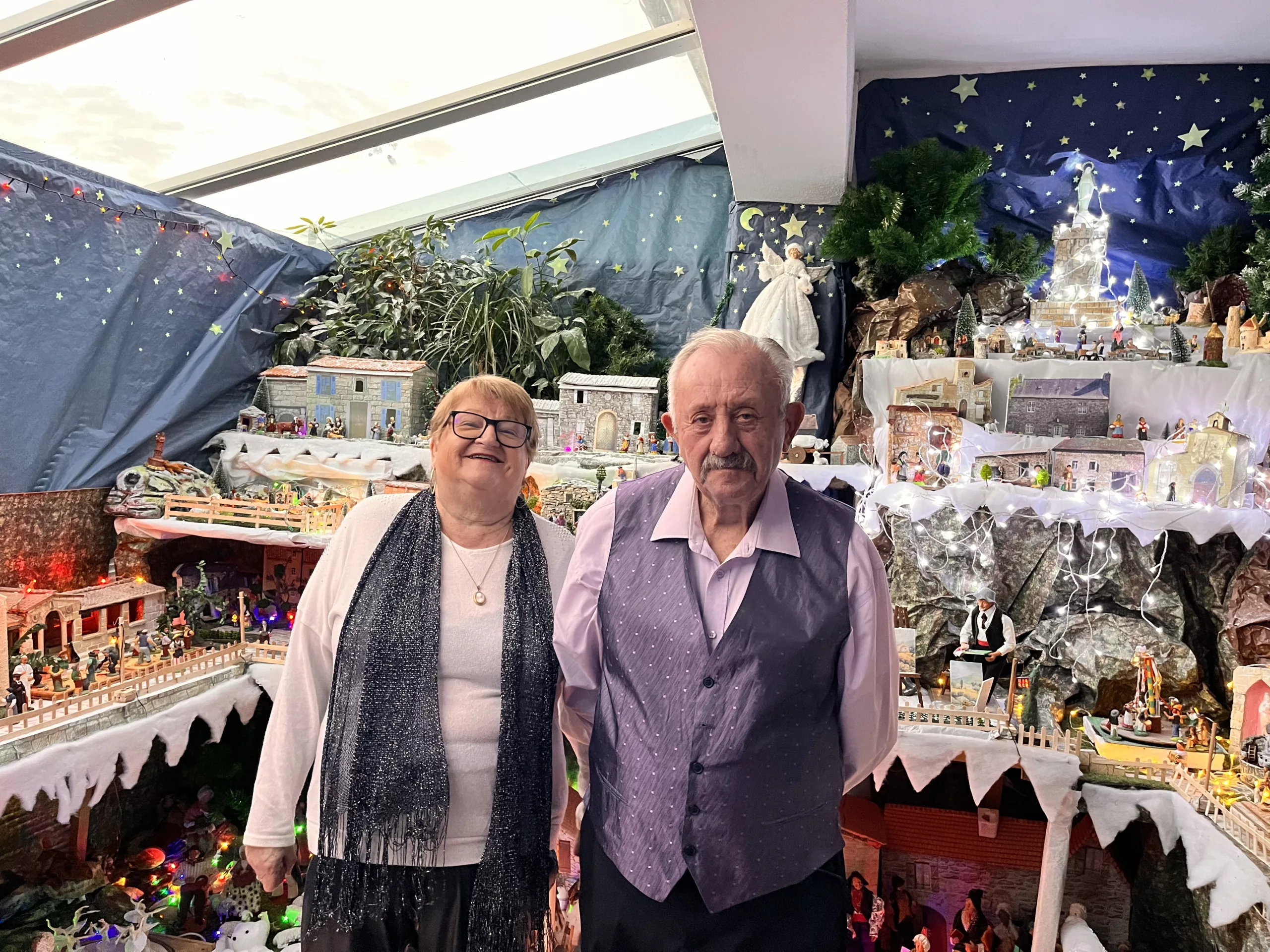 PONT-ST-ESPRIT : Eliane et Denis exposent leur magnifique crèche pour la dernière fois