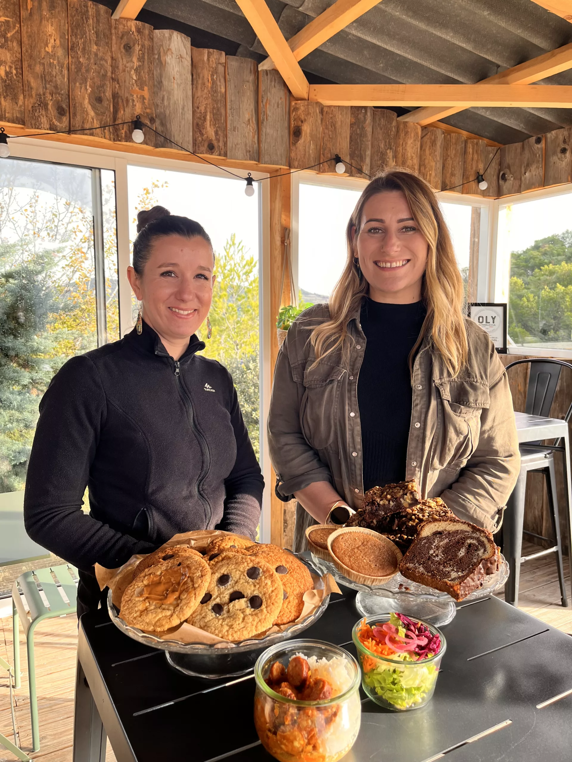 BAGNOLS/CEZE : Mélanie et Cloë vous régalent toute l’année chez « C’est dans la boîte ! »