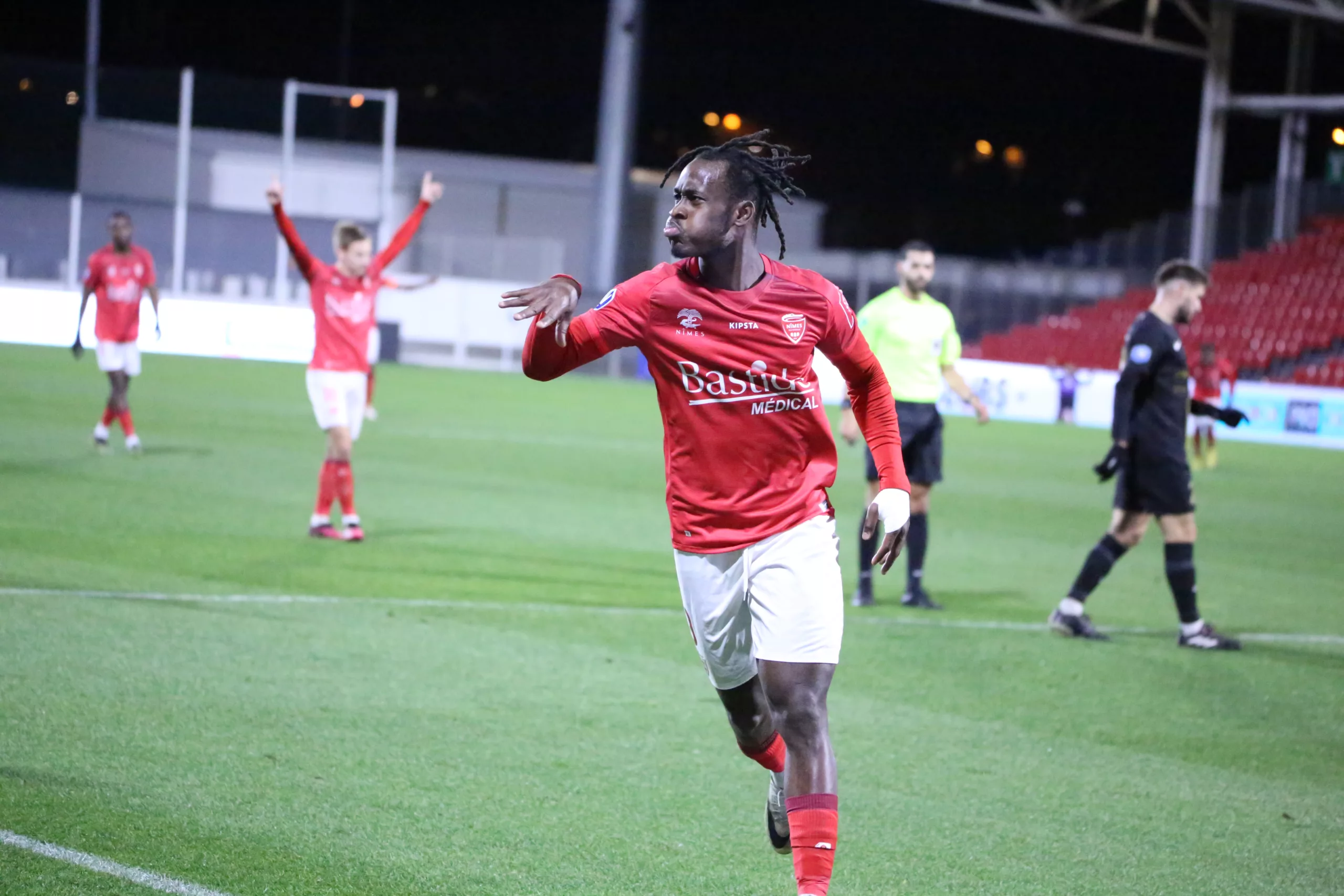 Le Nîmes Olympique plonge encore un peu plus dans la zone de relégation après sa défaite face à Goal FC