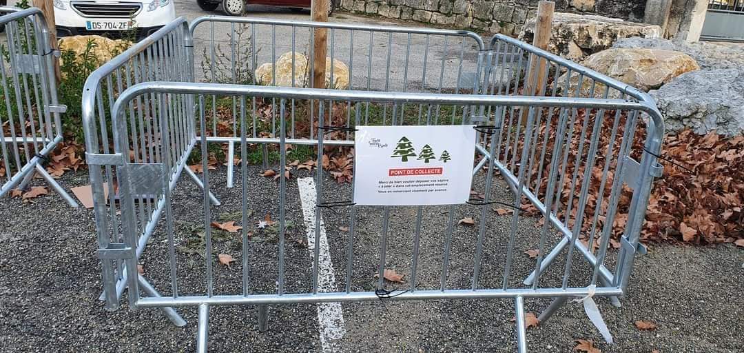 Pont-Saint-Esprit : La Collecte de Sapins usagés pour une fin d’année respectueuse de l’Environnement