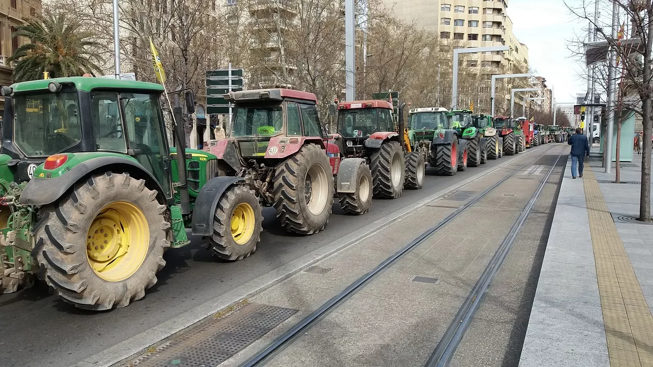 Direct : Nouvelle journée de mobilisation des agriculteurs, les navettes urbaines suspendues à Bagnols et Pont Saint Esprit