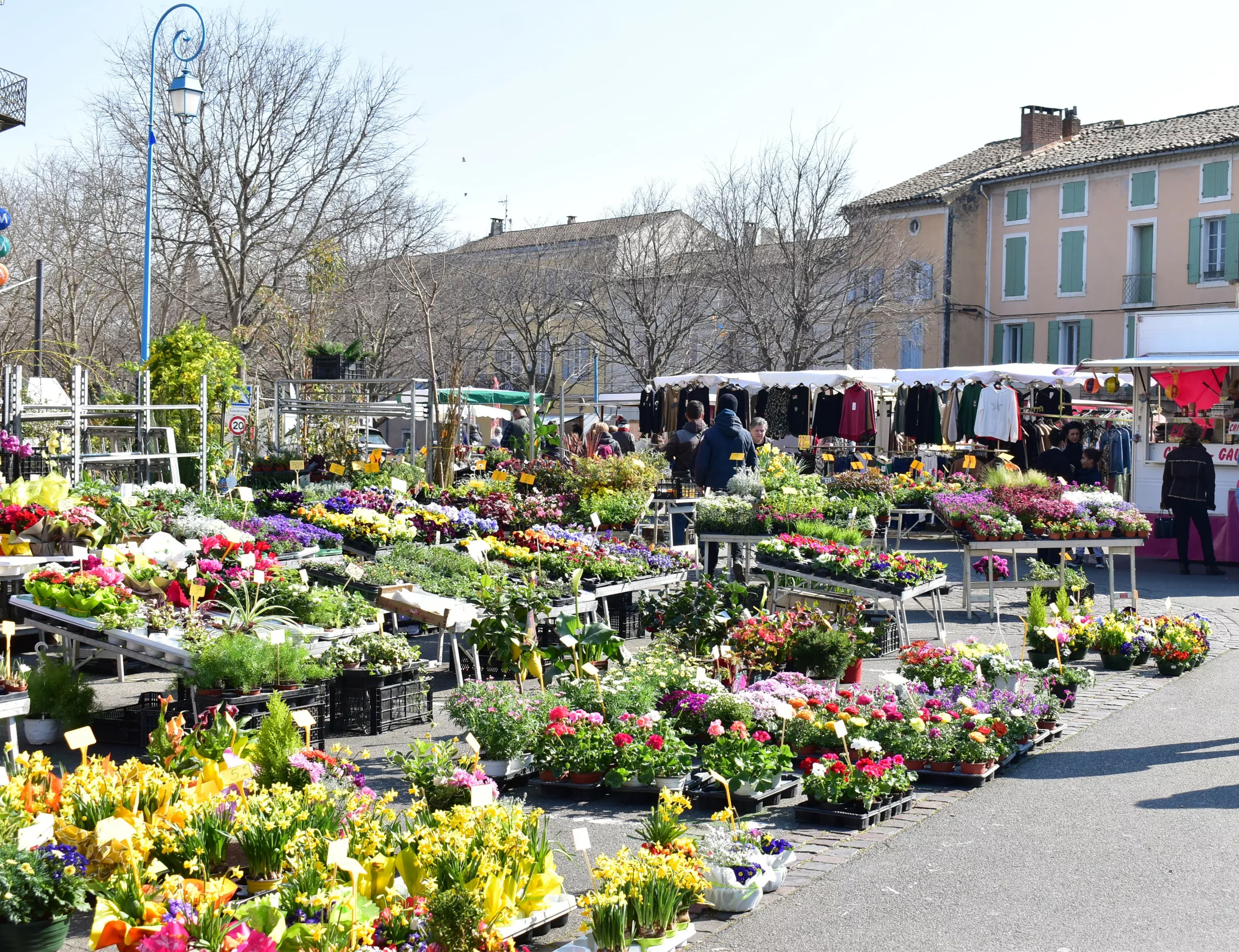 Pont-Saint-Esprit : la foire de Printemps « Dolce Vita » aura lieu le 24 mars