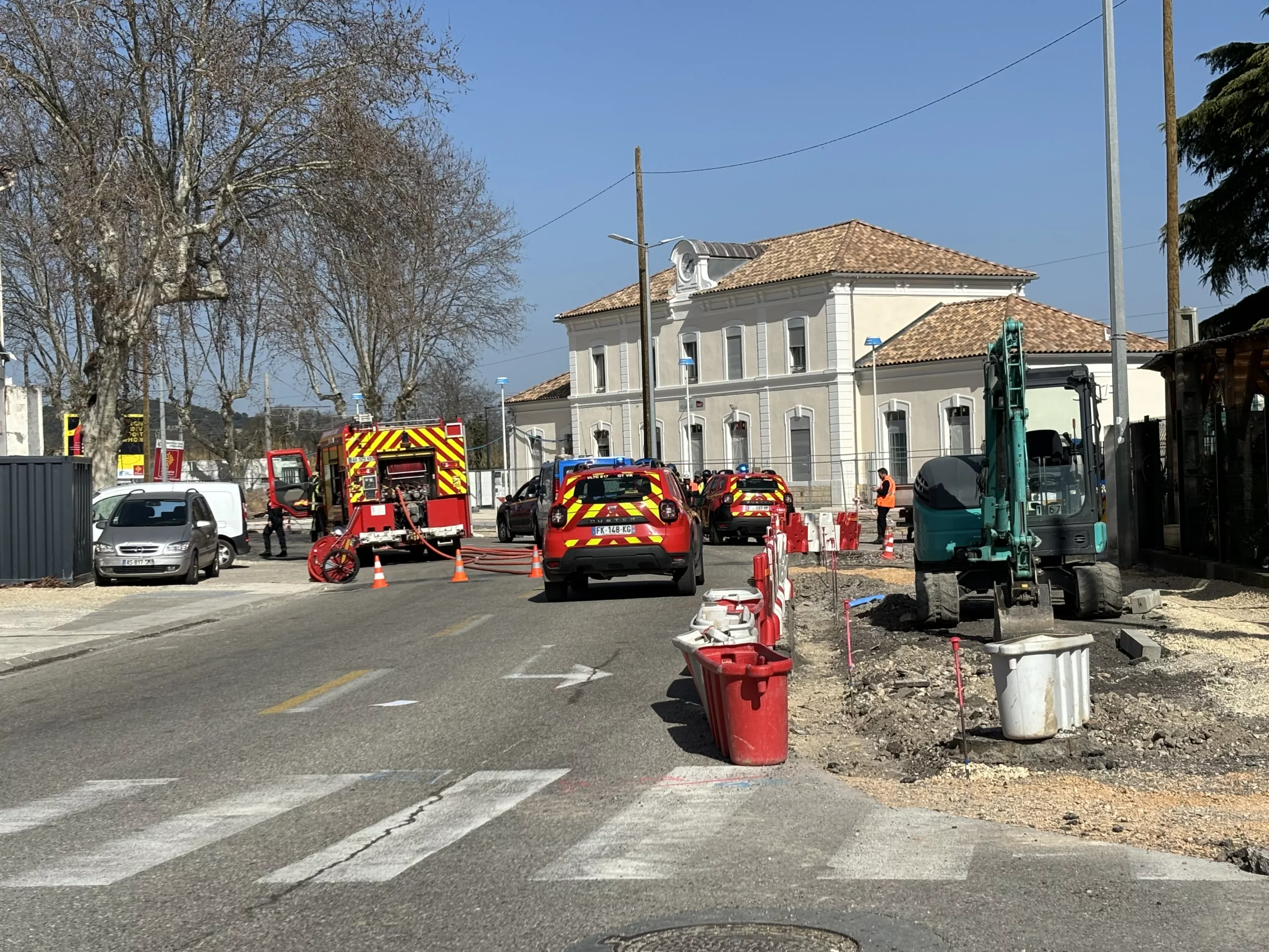 Bagnols-sur-Ceze : Une fuite de gaz en cours sur le parvis de la gare