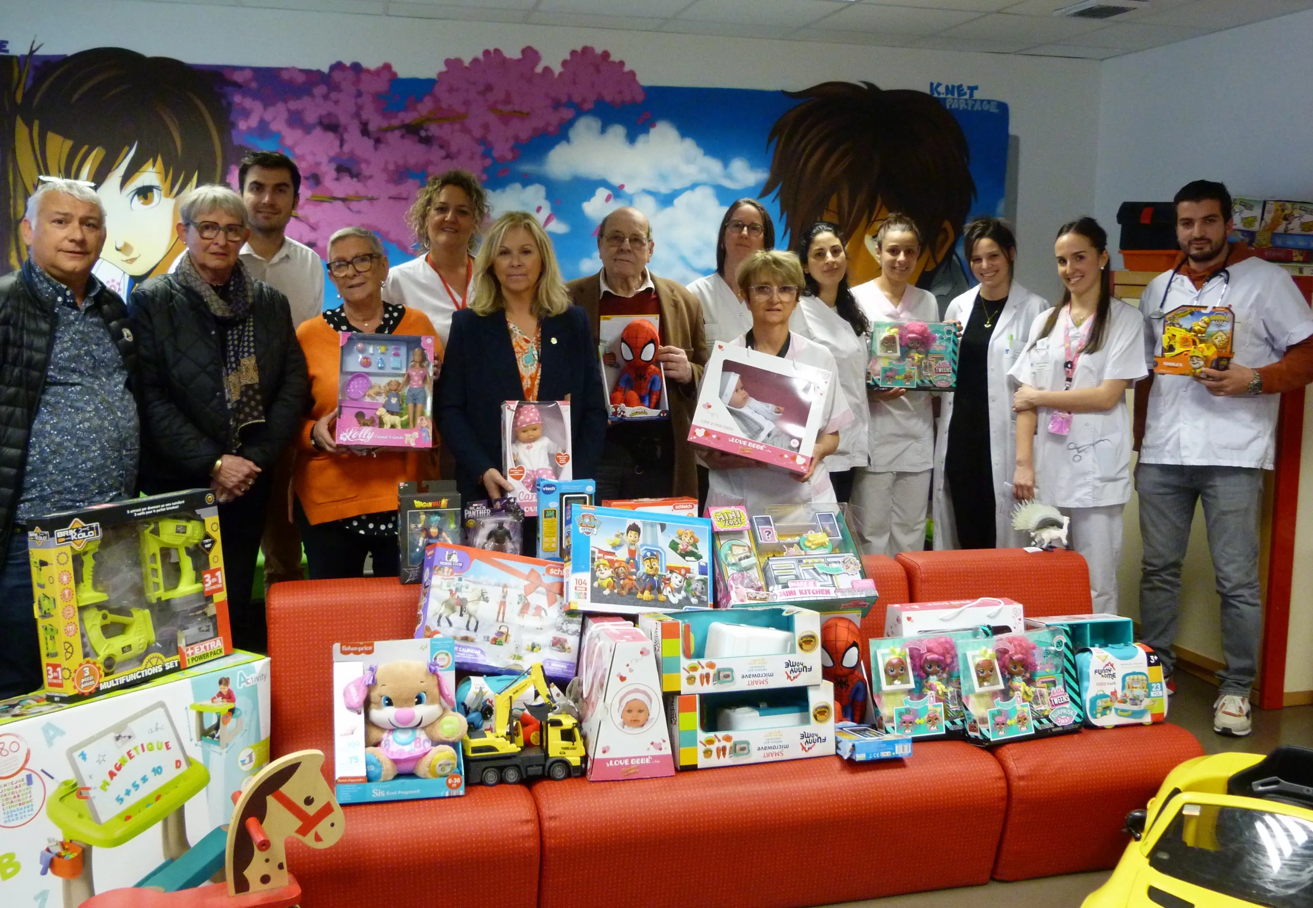 Bagnols-sur-Cèze : le service de pédiatrie de l’hôpital reçoit des jouets pour les enfants hospitalisés