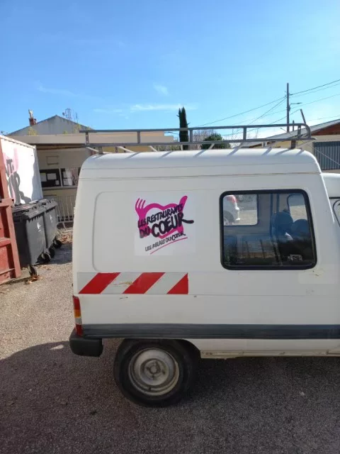 Bagnols-sur-Cèze : le véhicule de collecte alimentaire des Restos du Cœur volé dans la nuit