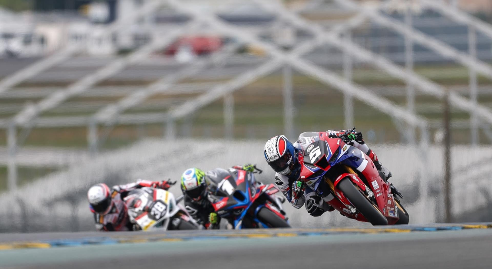 À Lédenon, le Championnat de France Superbike se prépare pour un week-end de haute voltige !