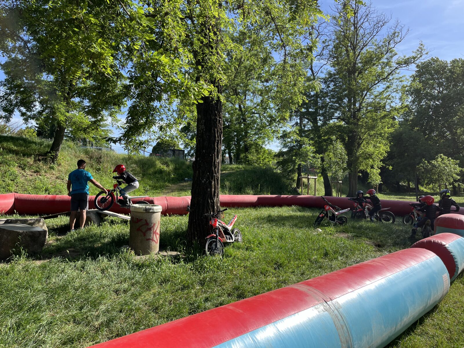 BAGNOLS-SUR-CEZE : plein gaz sur l’école de trial du Moto Club Bagnolais