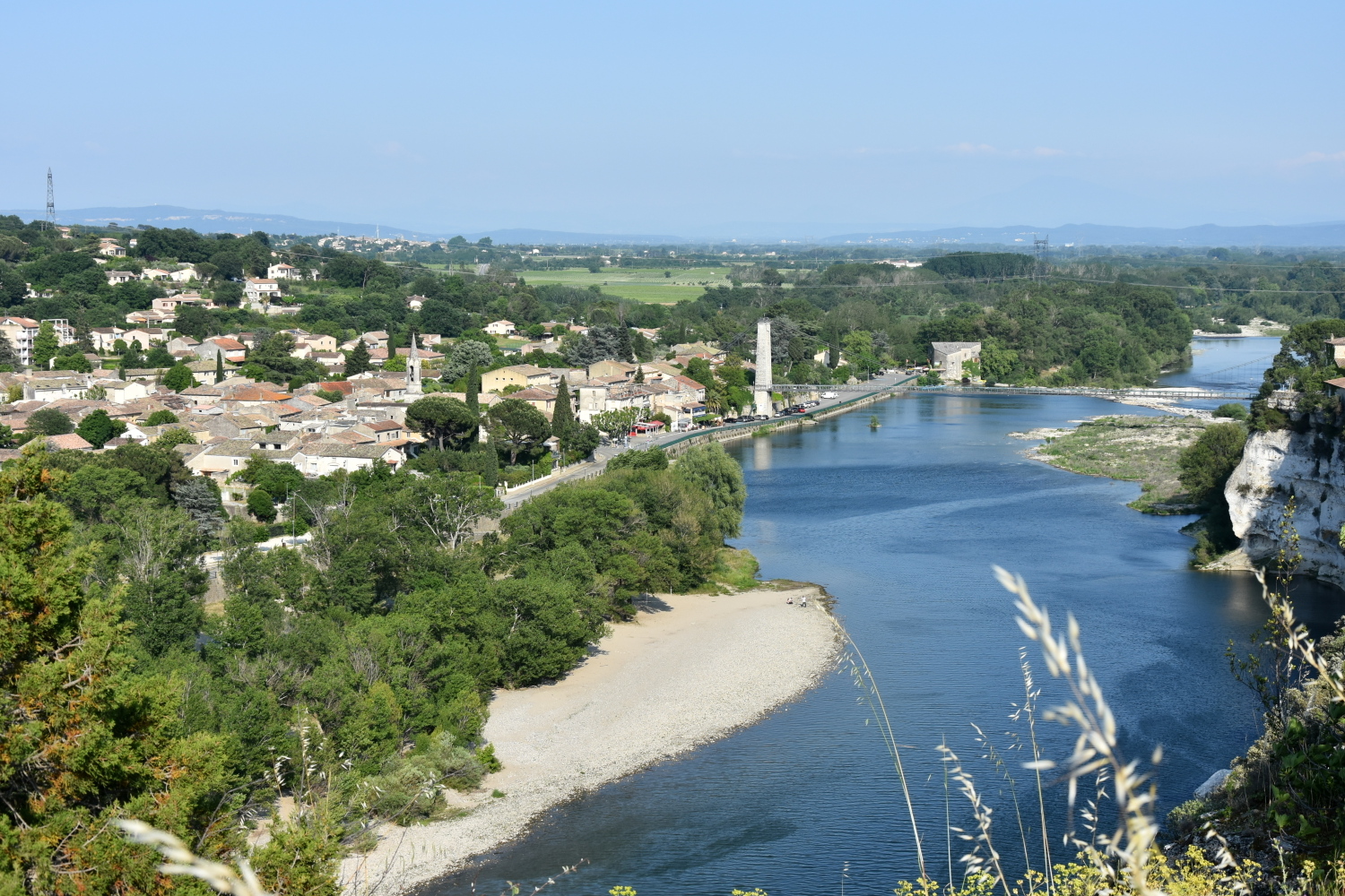 Saint-Martin-d’Ardèche : les guinguettes et la rivière, une complicité joyeuse et radieuse !