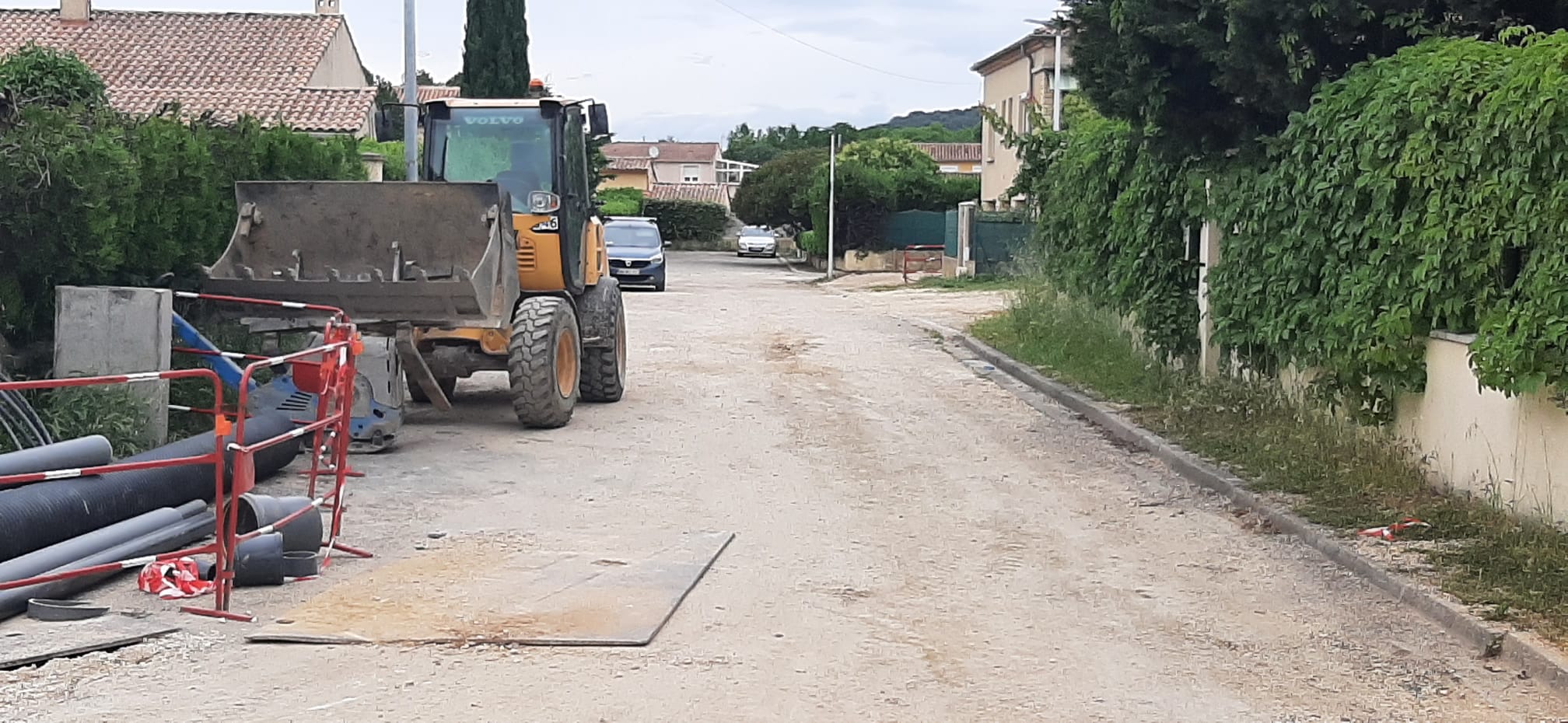 Travaux de voirie en cours au quartier des Estouzilles : amélioration et modernisation en vue