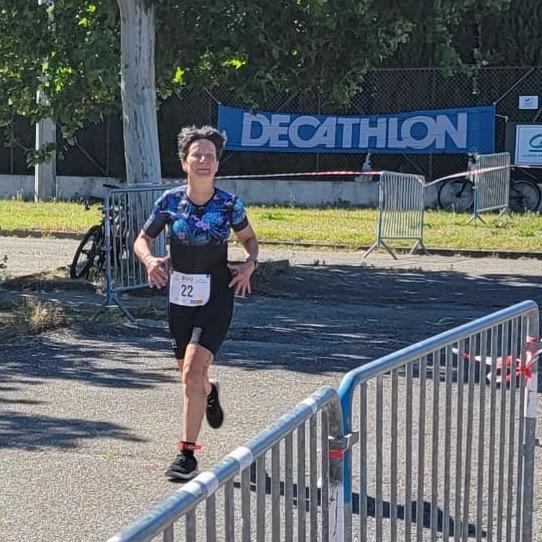 Pont-Saint-Esprit : des débuts prometteurs au Triathlon de Carpentras pour Martine Guilhot athlète du CAS