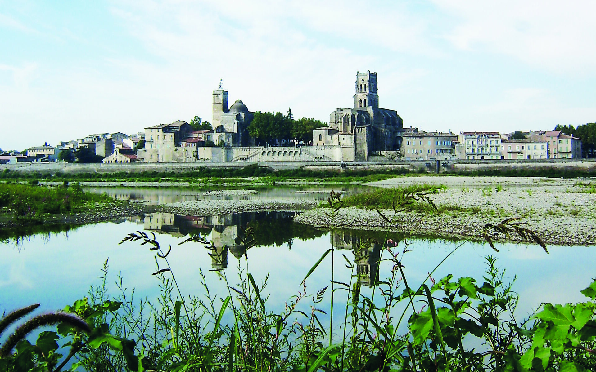 Zoom sur Pont-Saint-Esprit : une situation touristique privilégiée