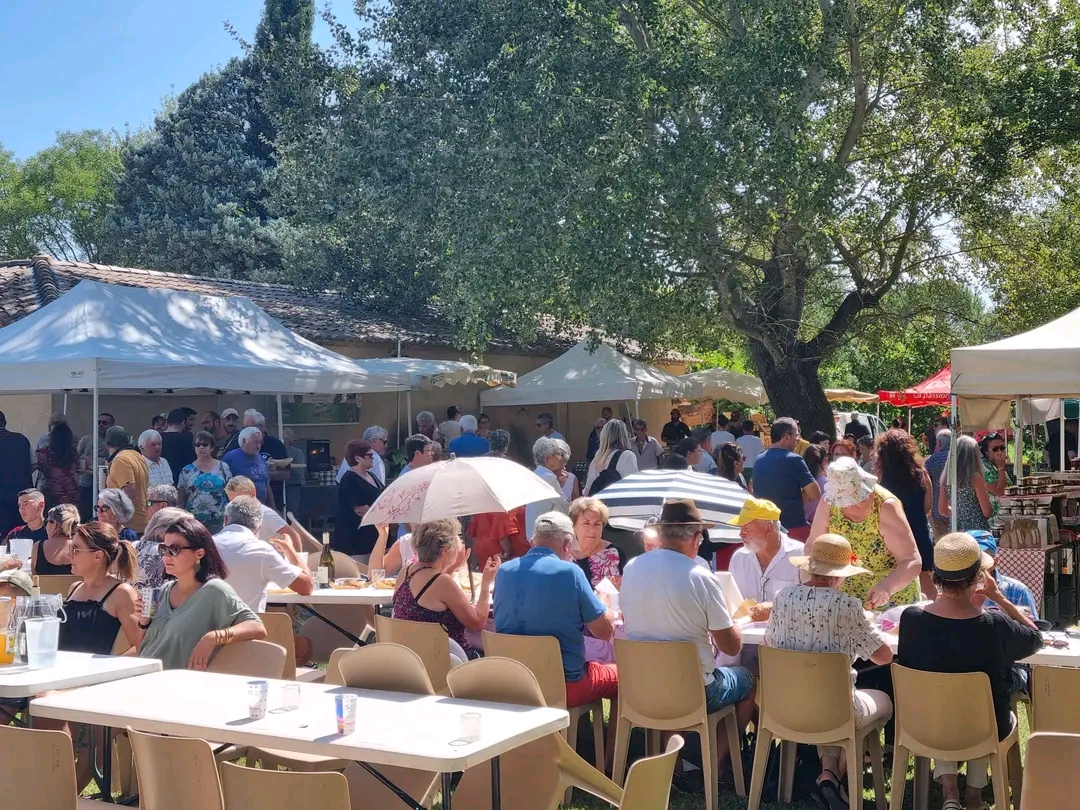 Saint Laurent de Carnols : rendez-vous au Gubernat ce dimanche 01 septembre pour la 24ème édition du Marché à la Ferme ! 