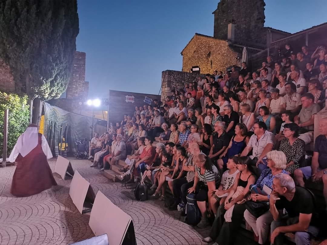 Succès pour le spectacle “La nuit des temps” 2024 au Château de Cornillon