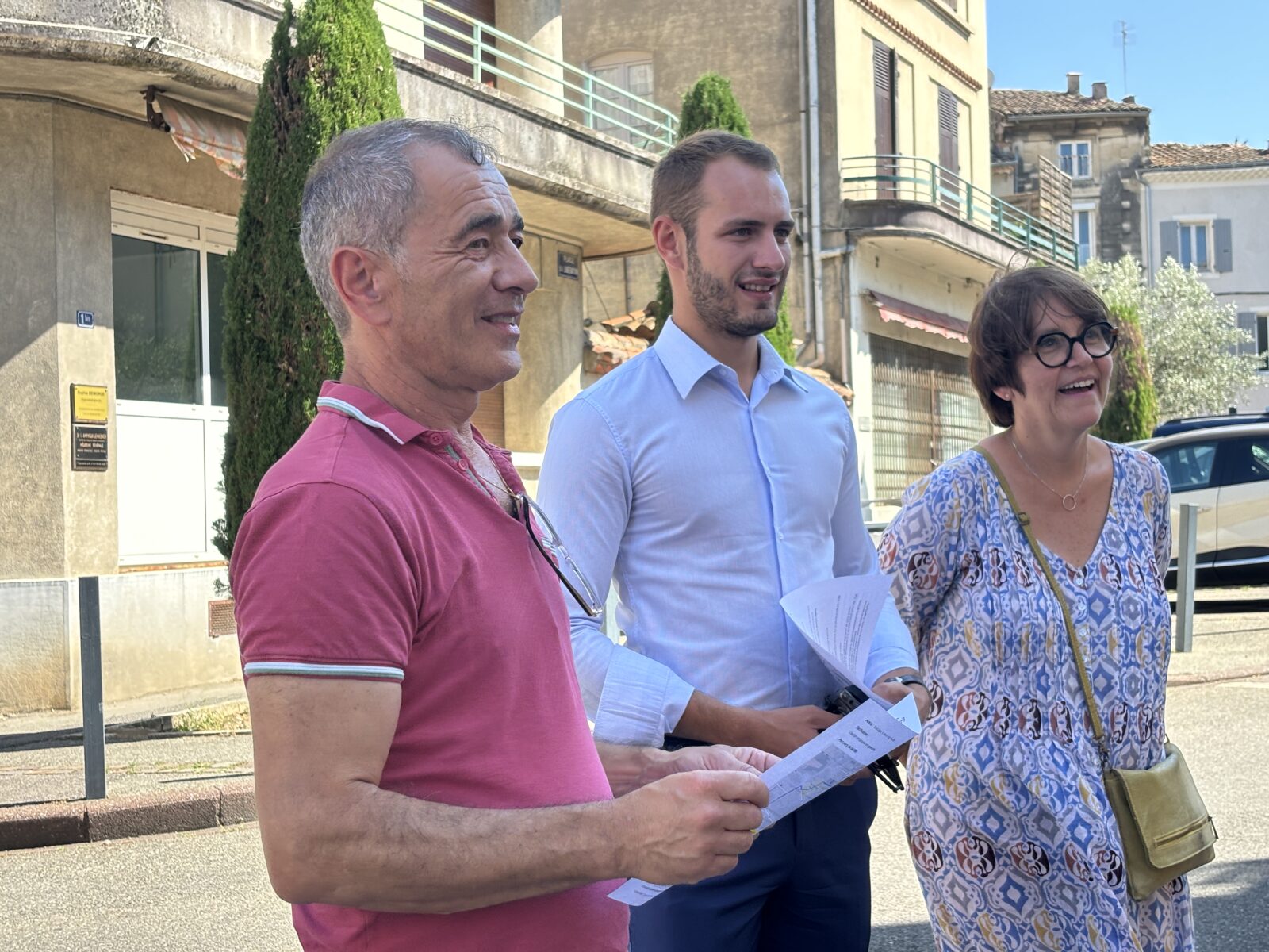 Pont-Saint-Esprit : Mathias Nieps, sous-préfet présent pour assister à la représentation de l’association Née au Vent sur Marianne et la République