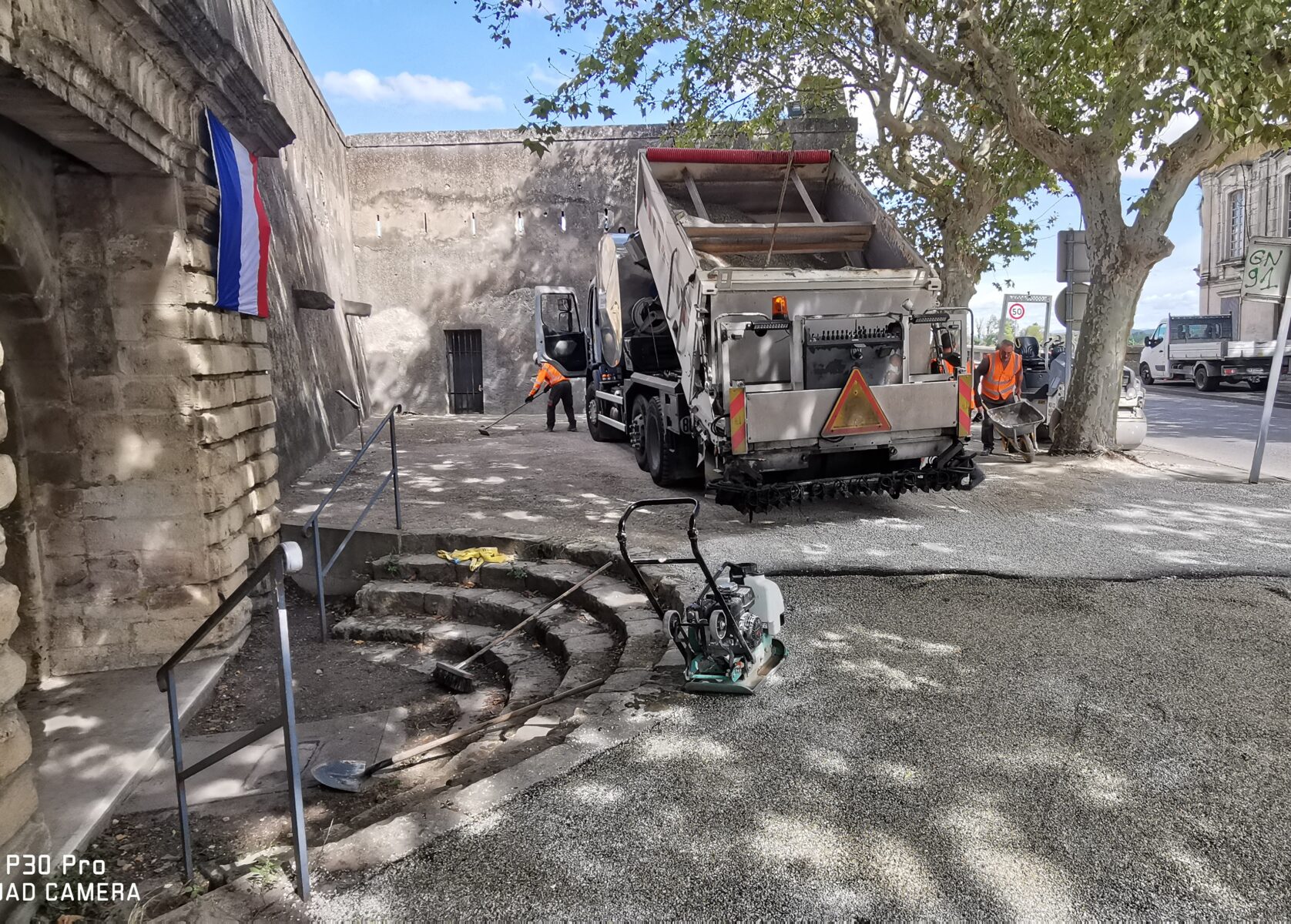 La place du Souvenir Français fait peau neuve à Pont-Saint-Esprit