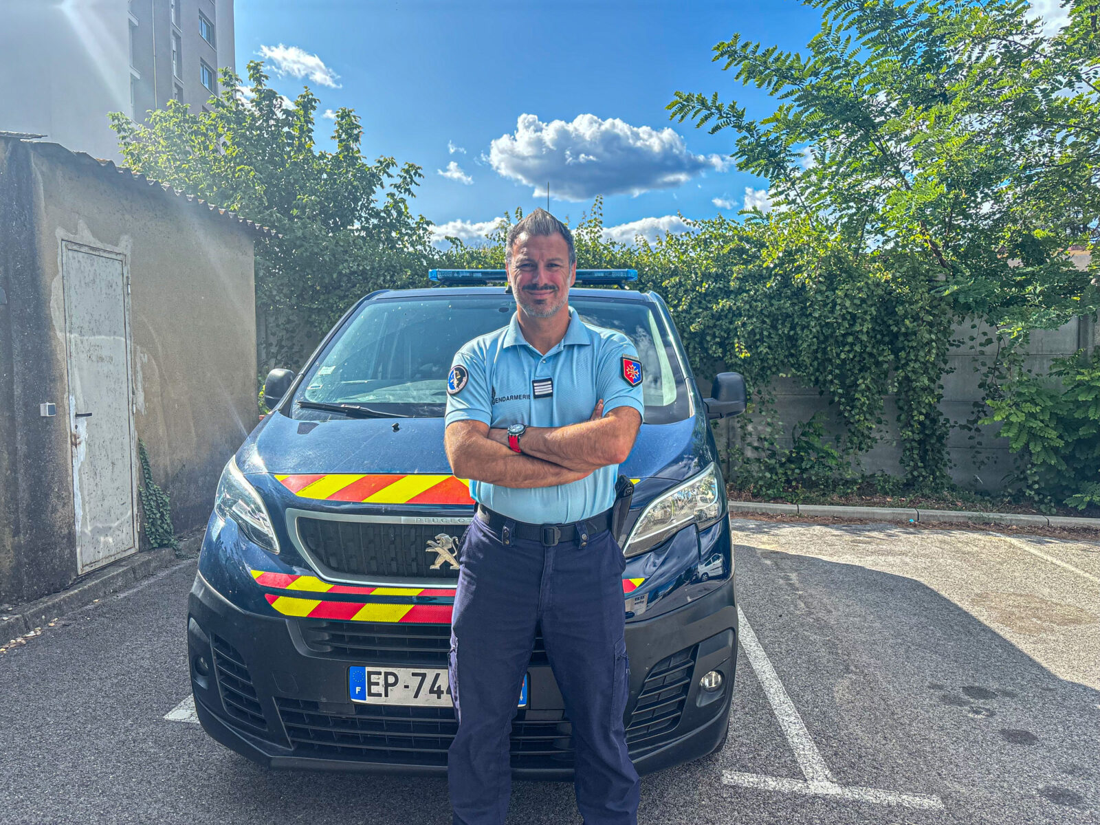 Bagnols-sur-Cèze : « On ne verbalise pas pour verbaliser, mais pour lutter contre les comportements délictueux ». Portrait du nouveau commandant de la Compagnie de Gendarmerie, Julien Delobel