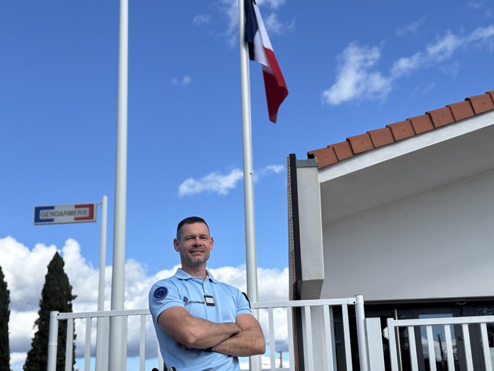 Roquemaure : présentation du Capitaine Loïc Pinault, nouveau commandant de la COB de gendarmerie de Roquemaure-Rochefort du Gard