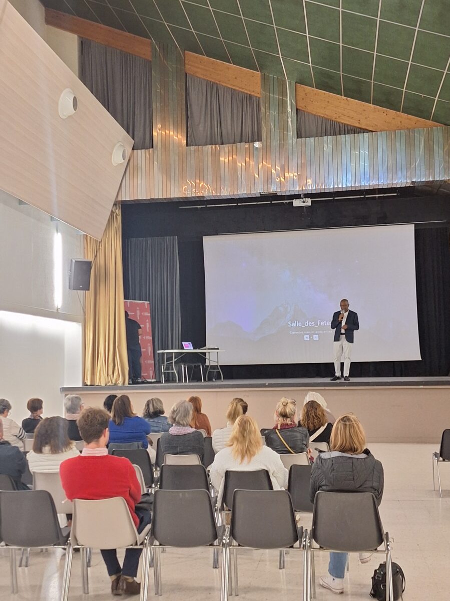 Pont-Saint-Esprit : une conférence-débat pour lever le voile sur le vieillissement de la femme