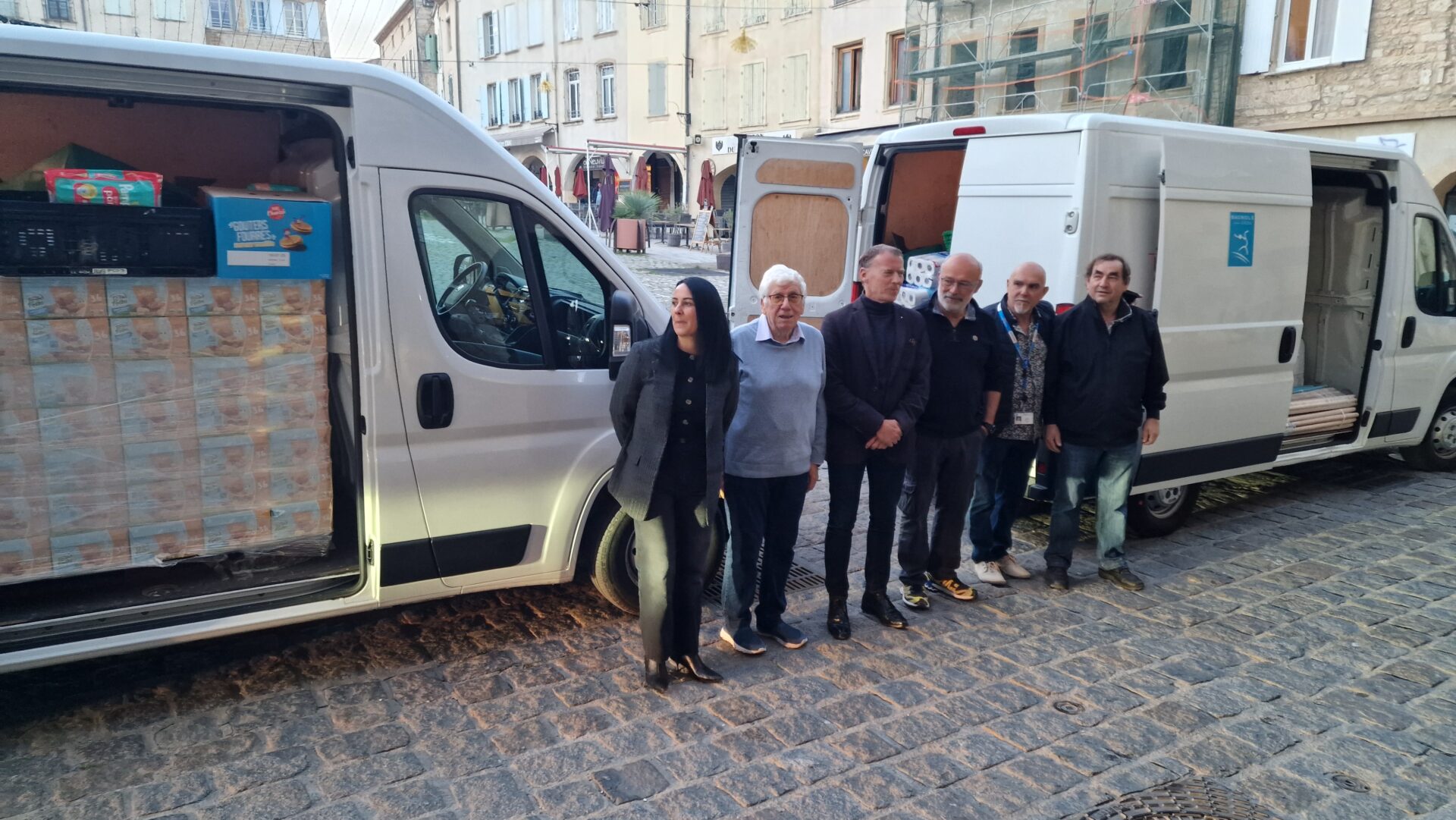 La Ville de Bagnols-sur-Cèze envoie deux camions de secours vers Carcaixent, ville jumelle touchée par les inondations