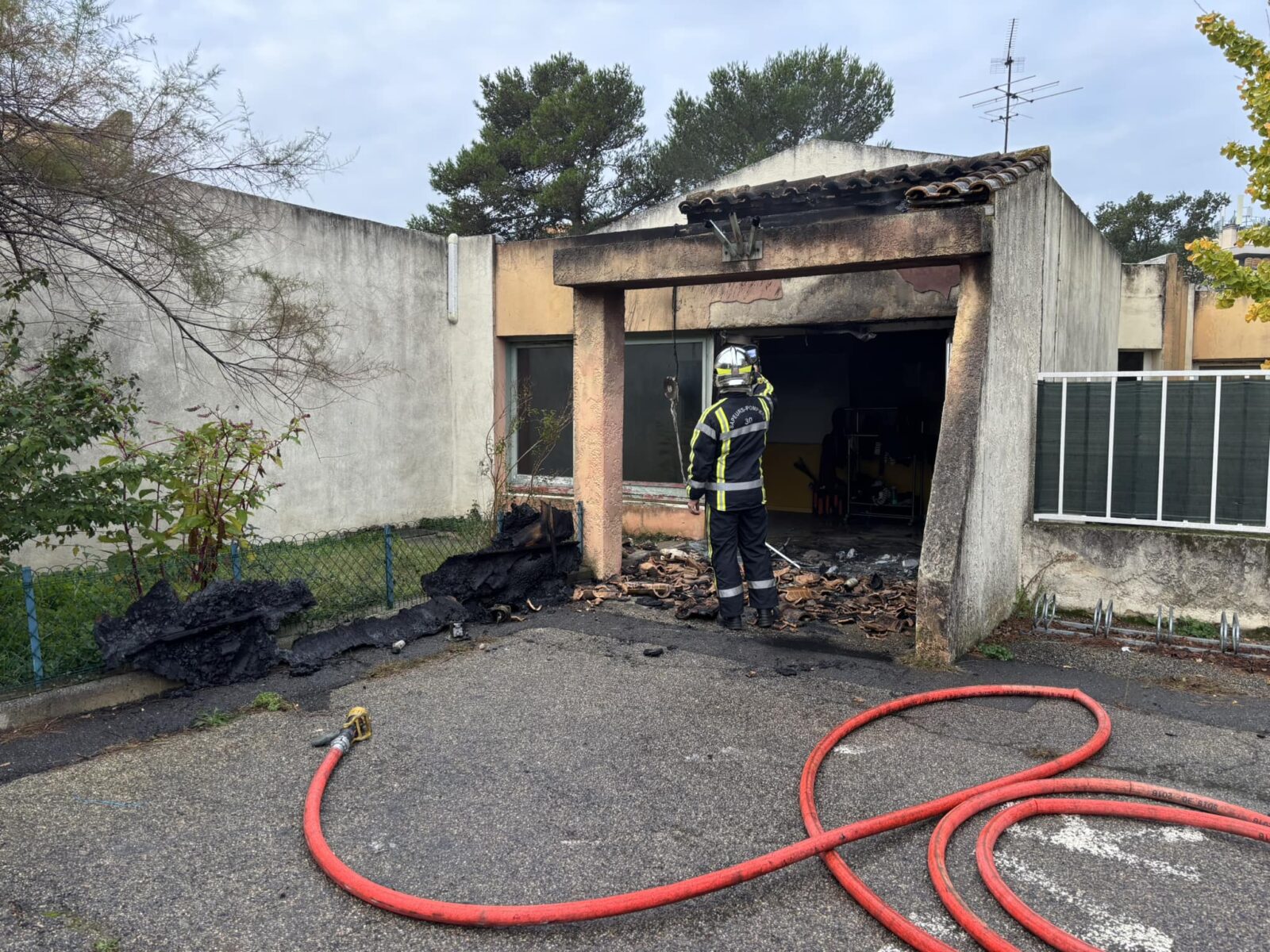 Bagnols-sur-Cèze : incendie au centre de loisirs « Vigan Braquet » : « Un acte insensé qui n’a aucune place dans notre communauté », déclare Jean-Christian Rey