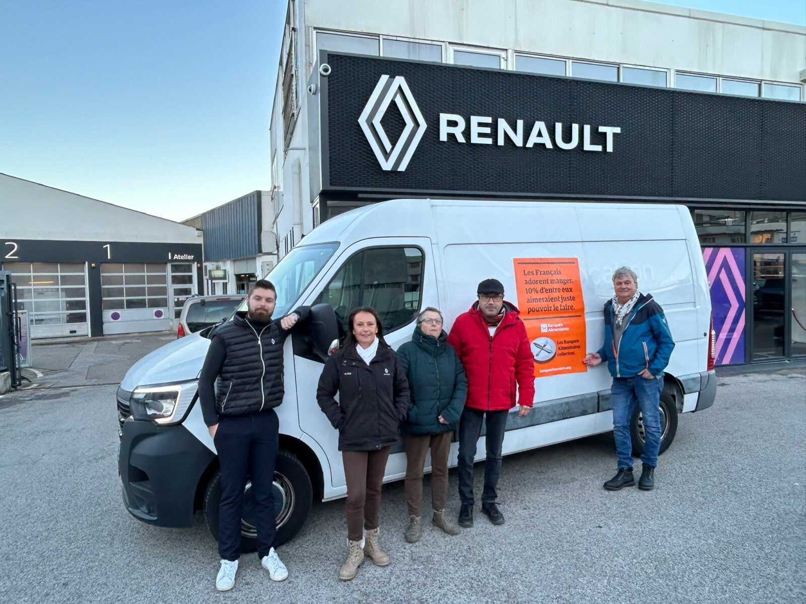 Renault Bagnols-sur-Cèze soutient l’Entraide protestante pour la collecte alimentaire