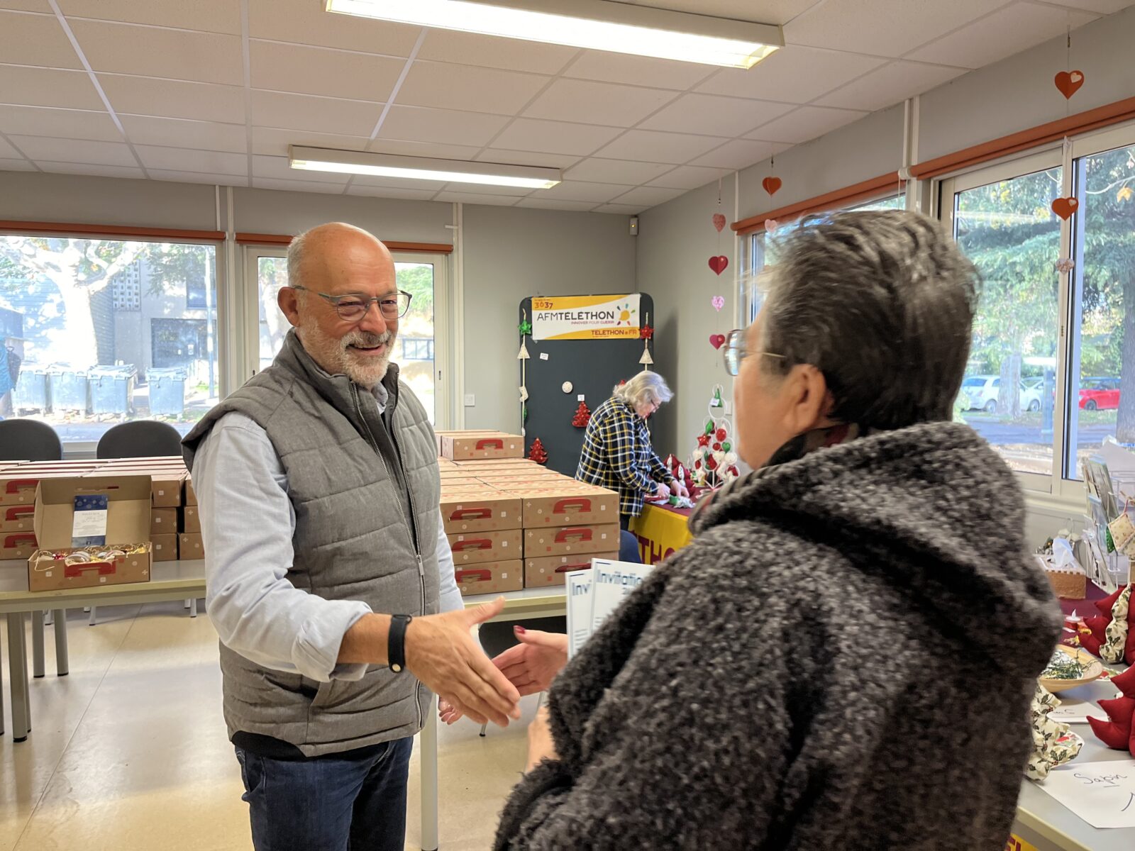 Bagnols-sur-Cèze : distribution de colis de Noël pour les aînés