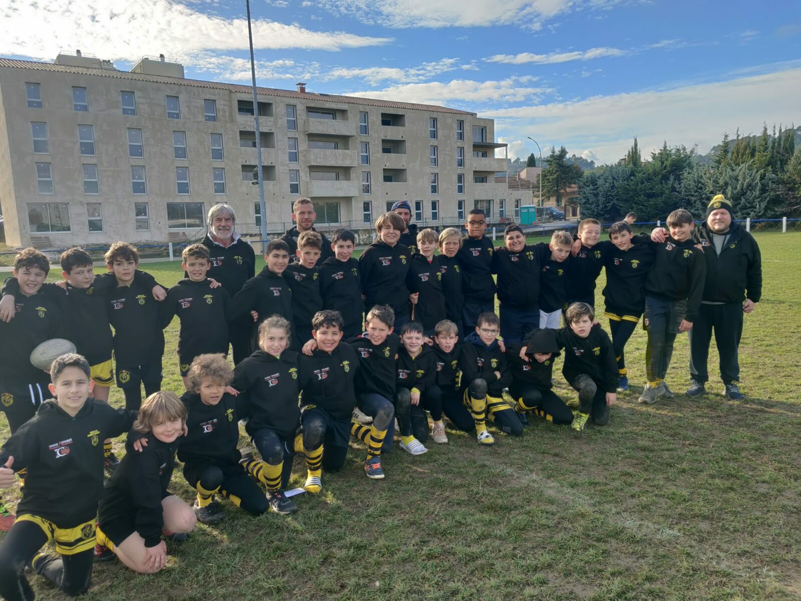 Bagnols-sur-Cèze : un Noël rugbystique pour les jeunes du RCBM !