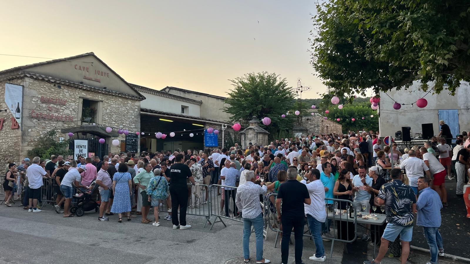 La Catherinette célèbre la Fête du Rosé à Laval-Saint-Roman