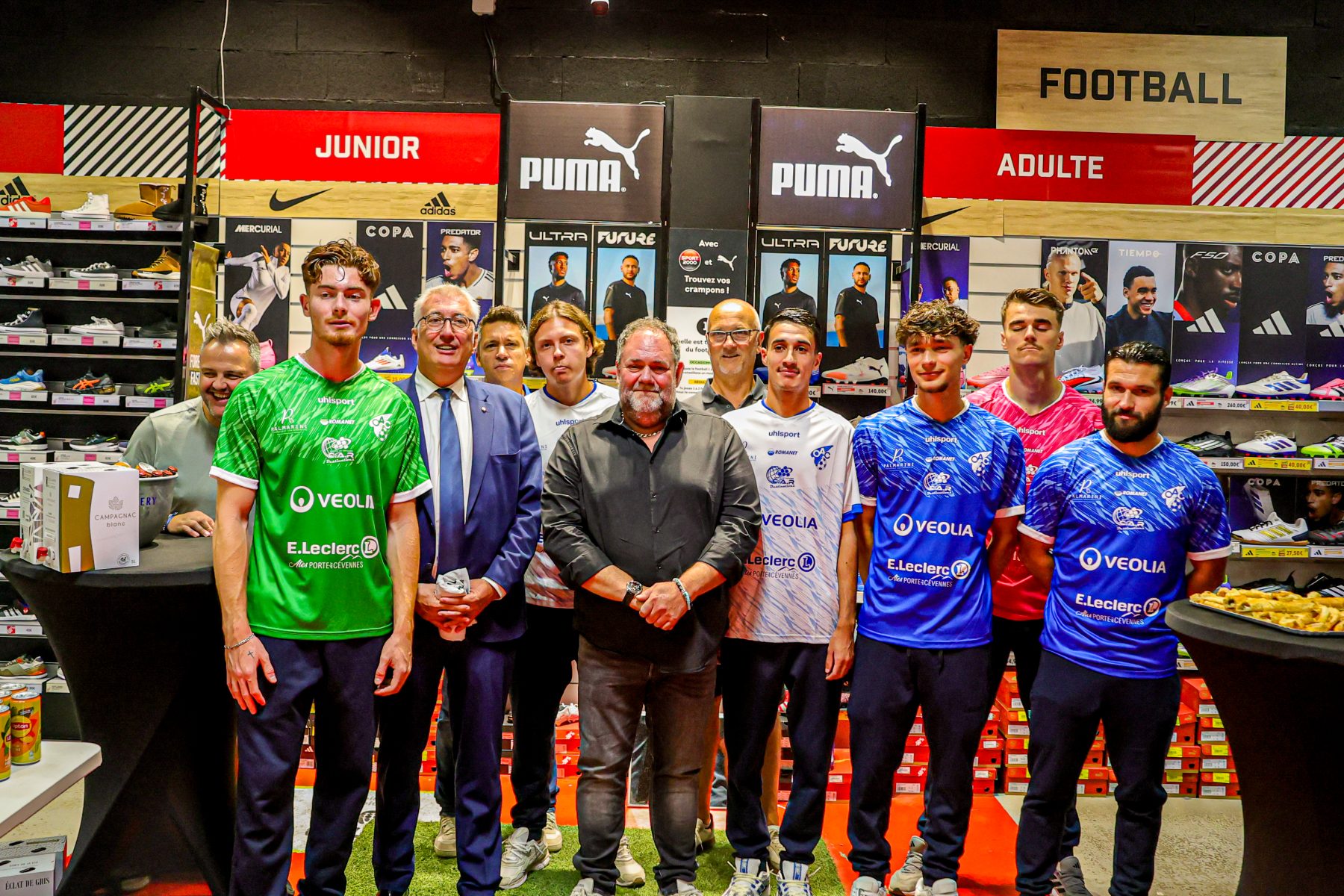 L’OAC dévoile ses maillots 2025-2026, « objectif montée », pour le maire Christophe Rivenq