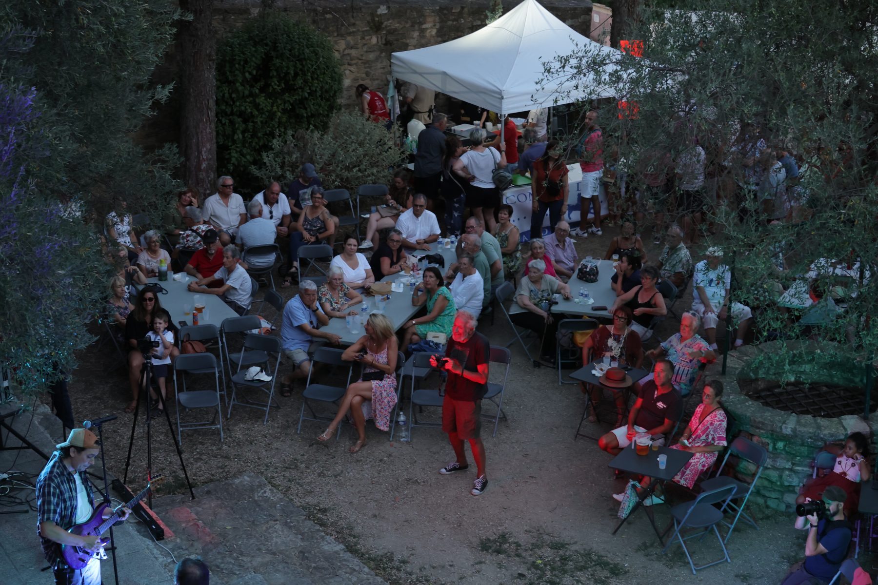 Laudun-L’Ardoise : retour en images sur la dernière soirée musicale au Jardin Planchon