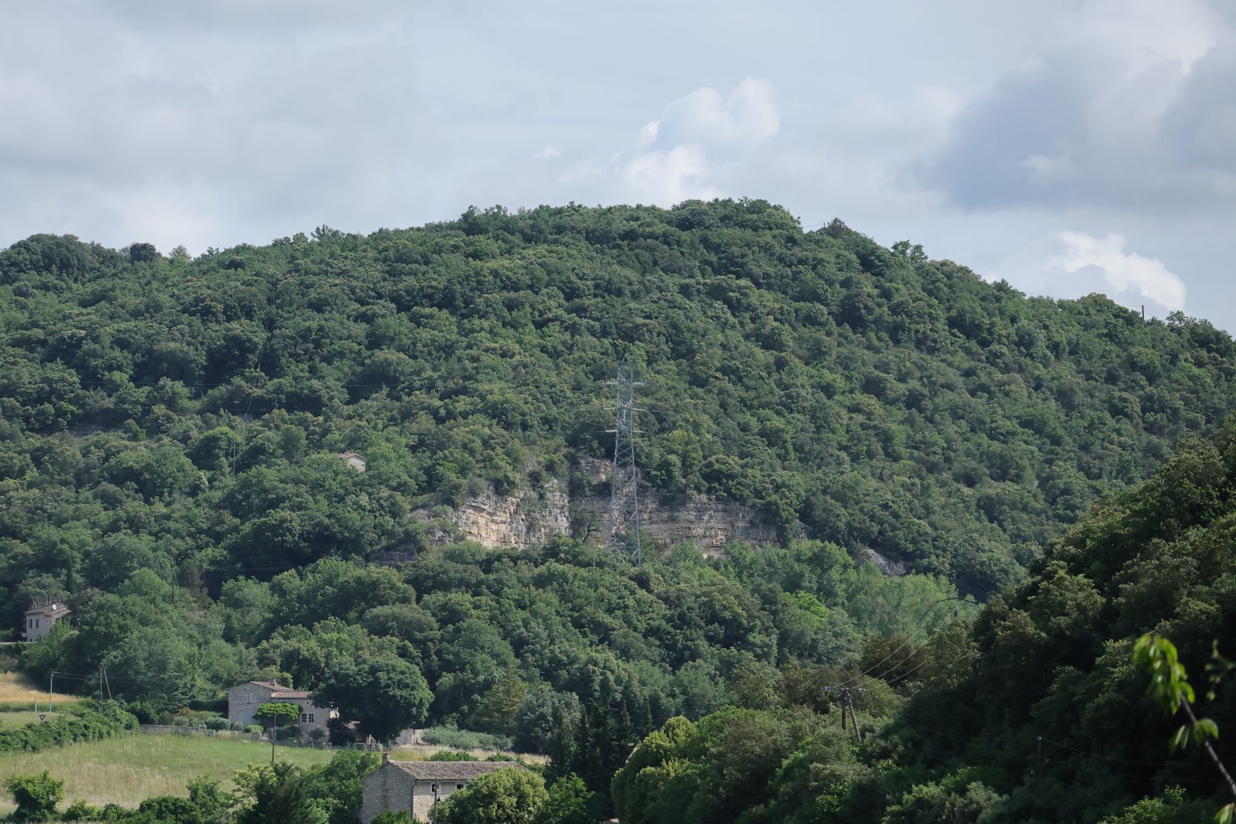 Risque sévère d’incendie : accès interdit aux massifs forestiers du Gard Rhodanien et des Garrigues ce dimanche 10 août