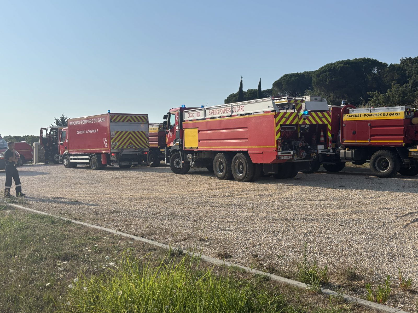 🔴En direct : incendie maitrisé à Sabran, un blessé léger, 1 hectare brulé, 3 maisons protégées
