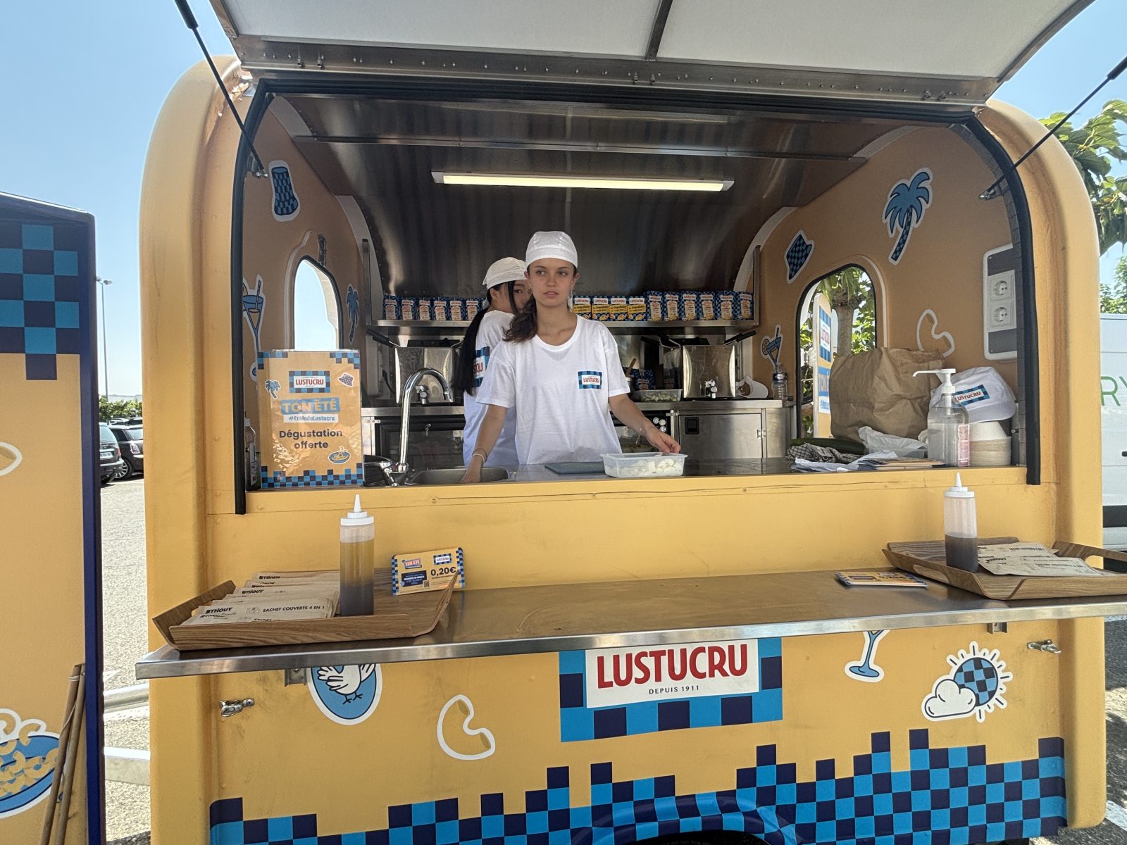 Les Angles – La guinguette Lustucru fait étape au plus près du consommateur