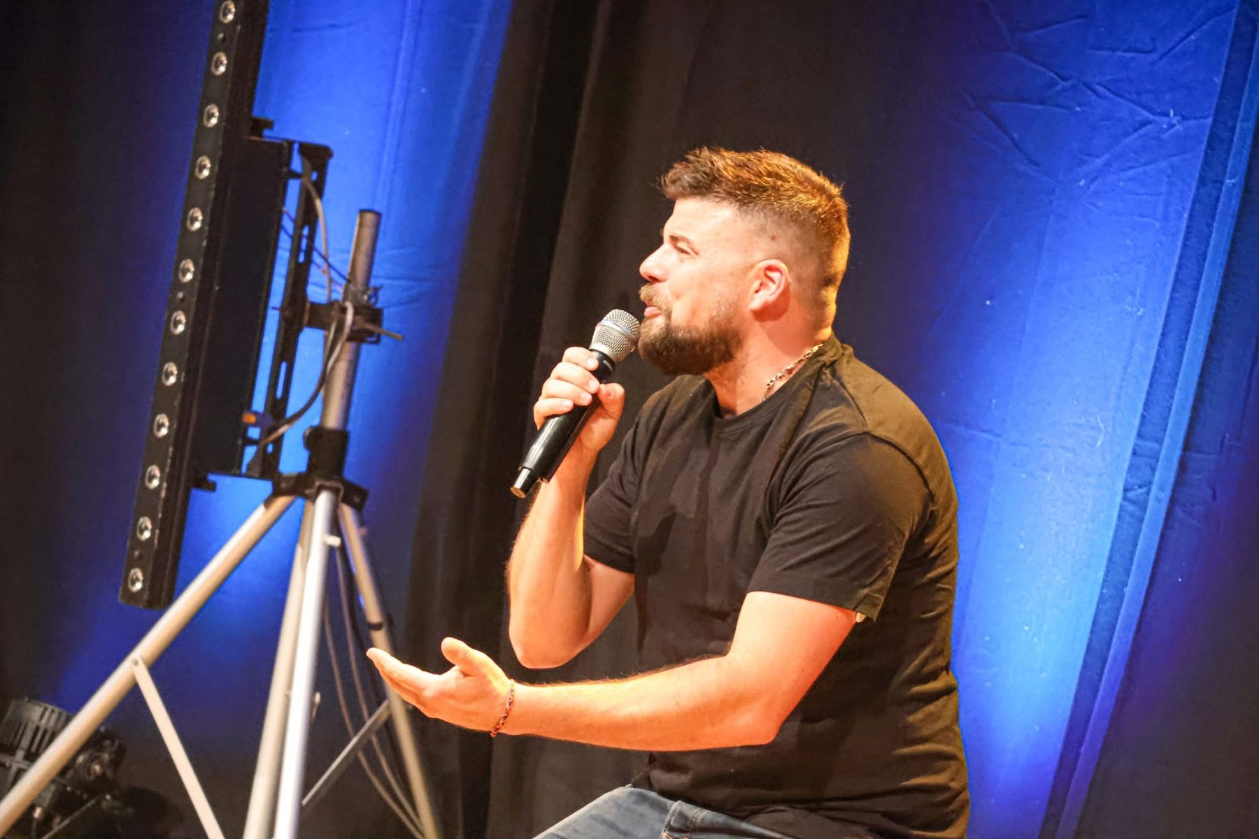 Mejannes-le-Clap : Festival du rire de Méjannes-le-Clap, entre expérience et nouvelle génération, Sellig et Alex Lavi veulent faire vibrer le public