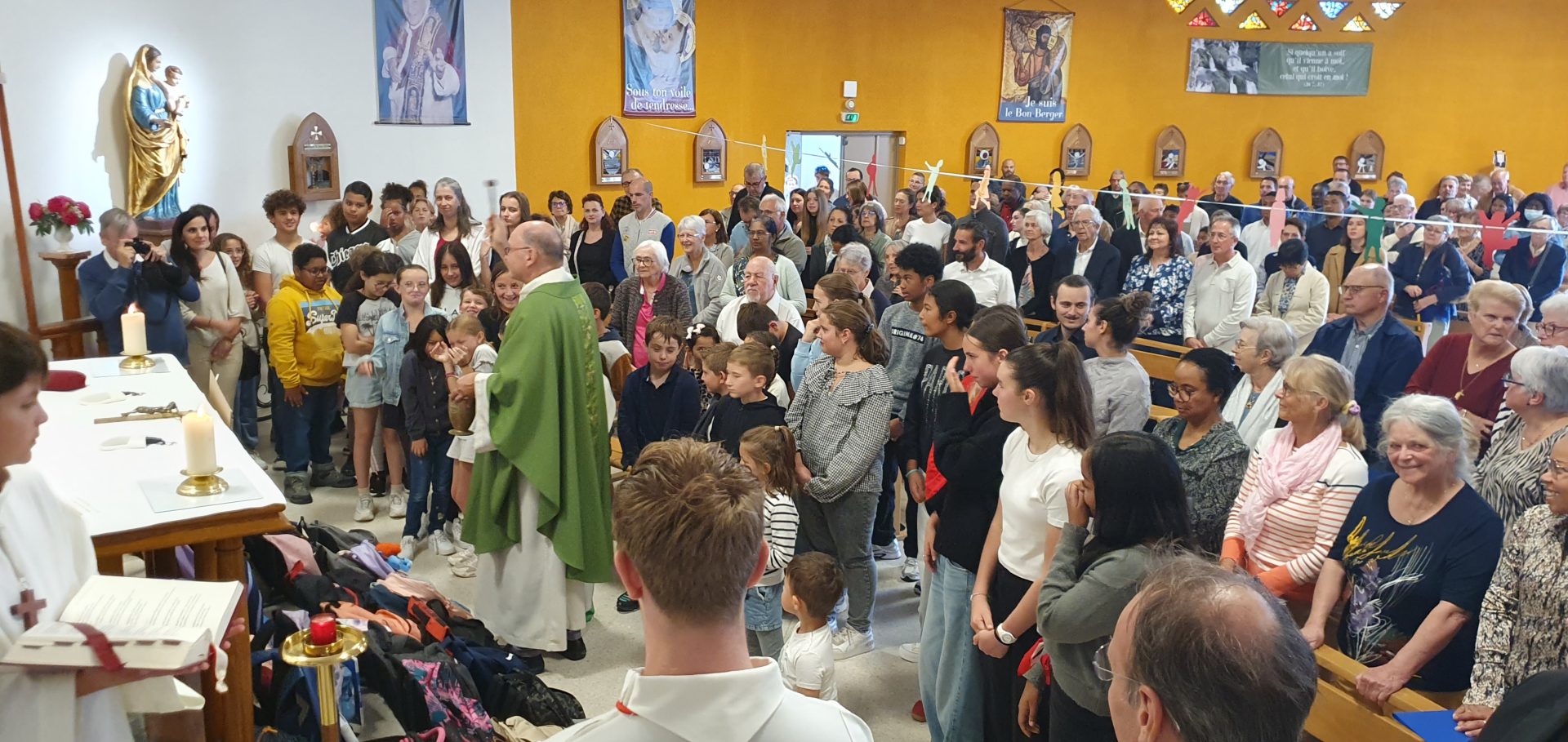 Bagnols-sur-Cèze : bénédiction des cartables et ambiance italienne pour la rentrée paroissiale