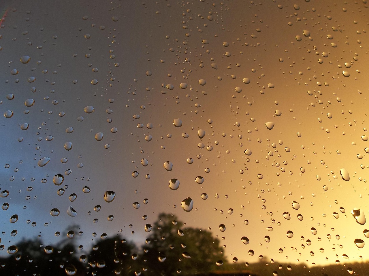 Un lundi 20 octobre gris et pluvieux dans le Gard rhodanien