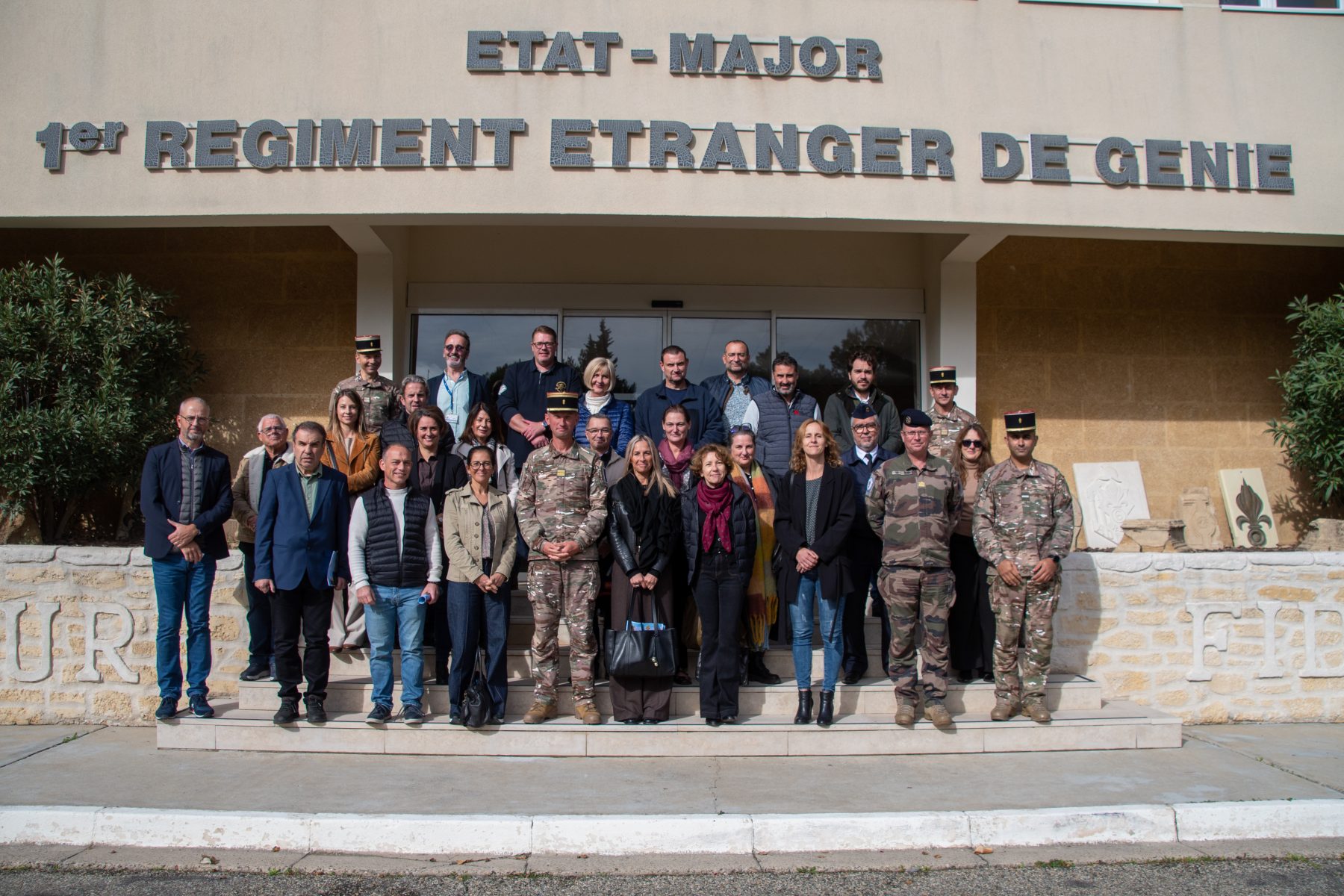 Le 1er Régiment Étranger de Génie renforce ses liens avec les acteurs économiques locaux